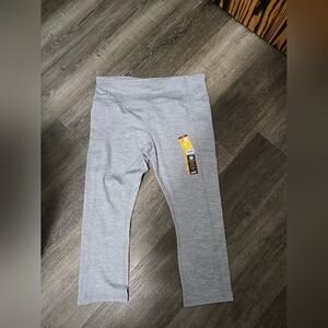 Avia Womens Size Large(12-14) Crop Legging